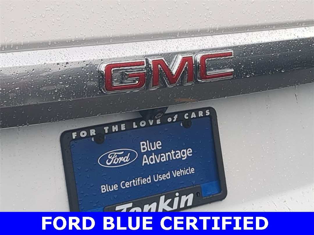 2024 GMC Yukon Denali - Image 28