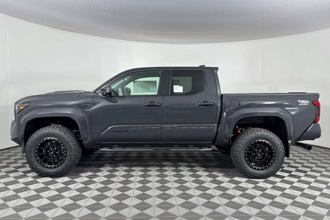 Toyota Tacoma - Image 6