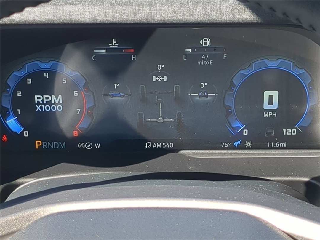 2025 Ford Bronco Outer Banks - Image 14