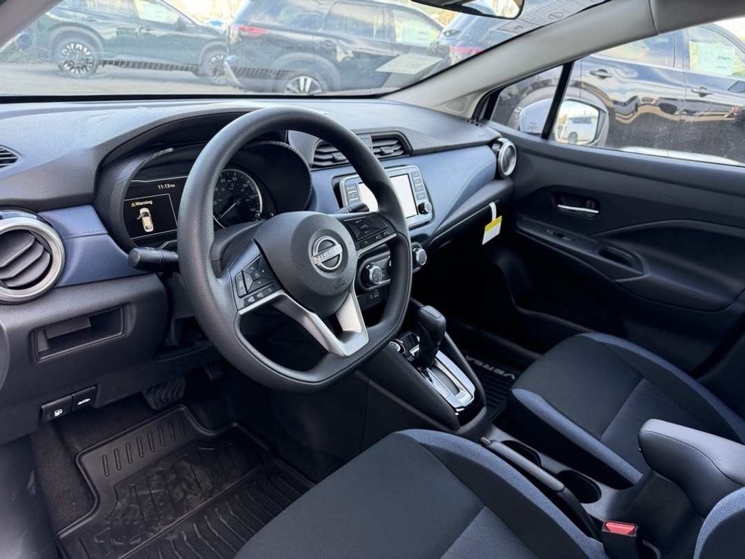 2025 Nissan Versa 1.6 SV - Image 15