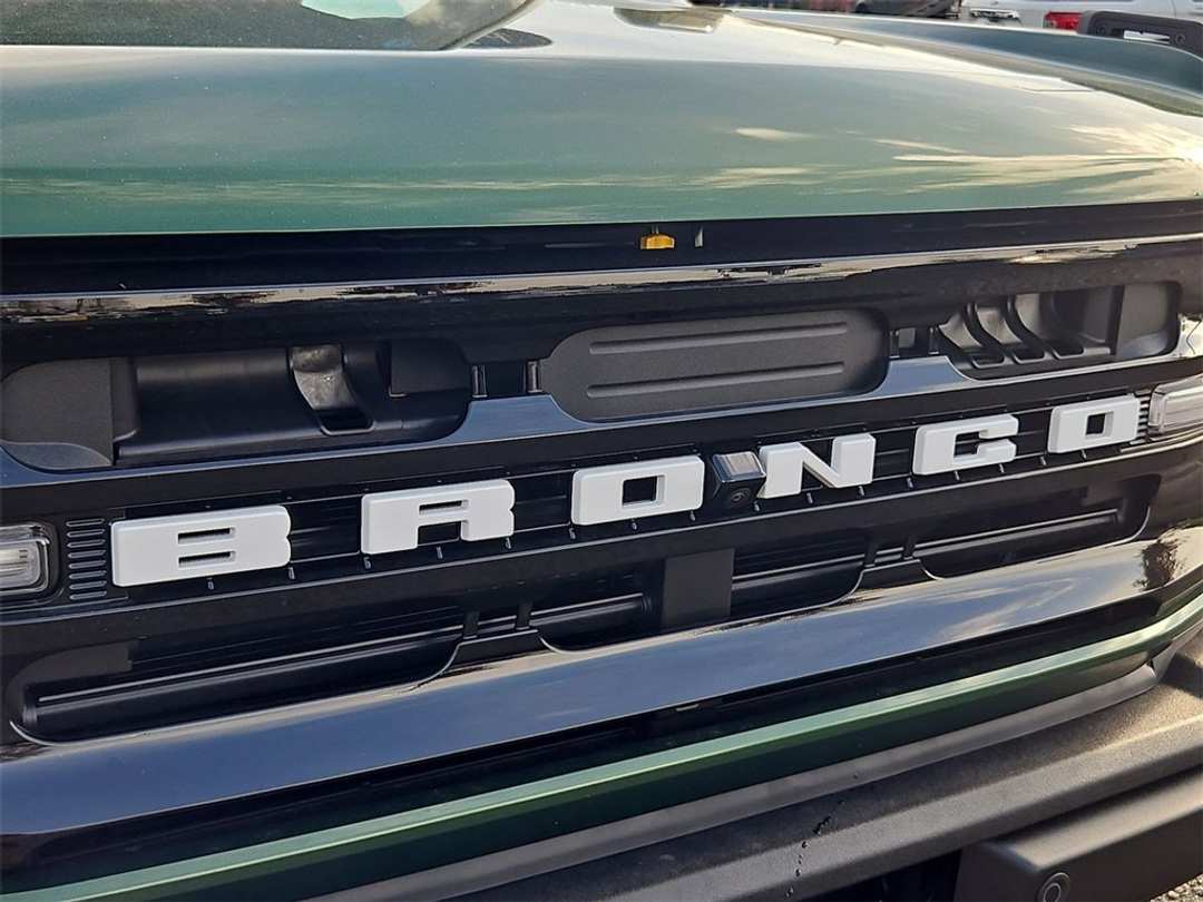 2025 Ford Bronco Outer Banks - Image 29