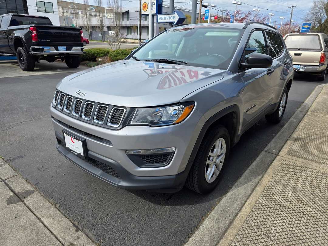 2017 Jeep New Compass Sport - Image 2