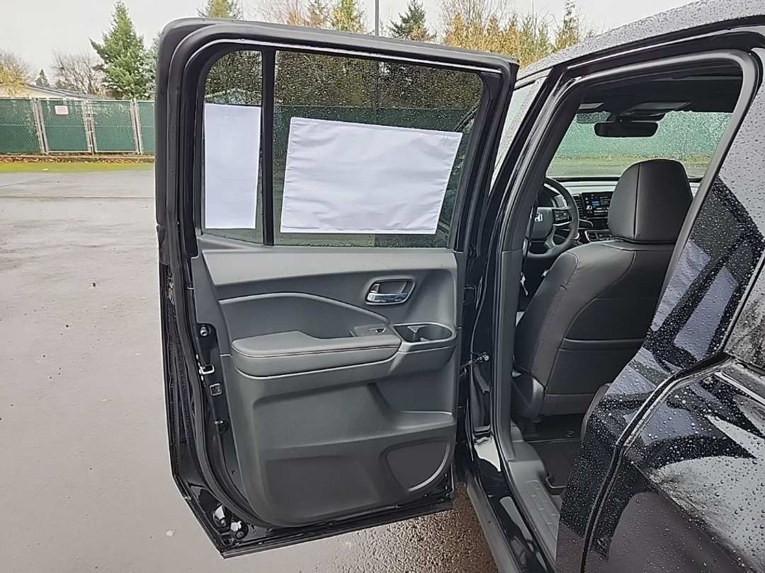 2026 Honda Ridgeline Black Edition - Image 24