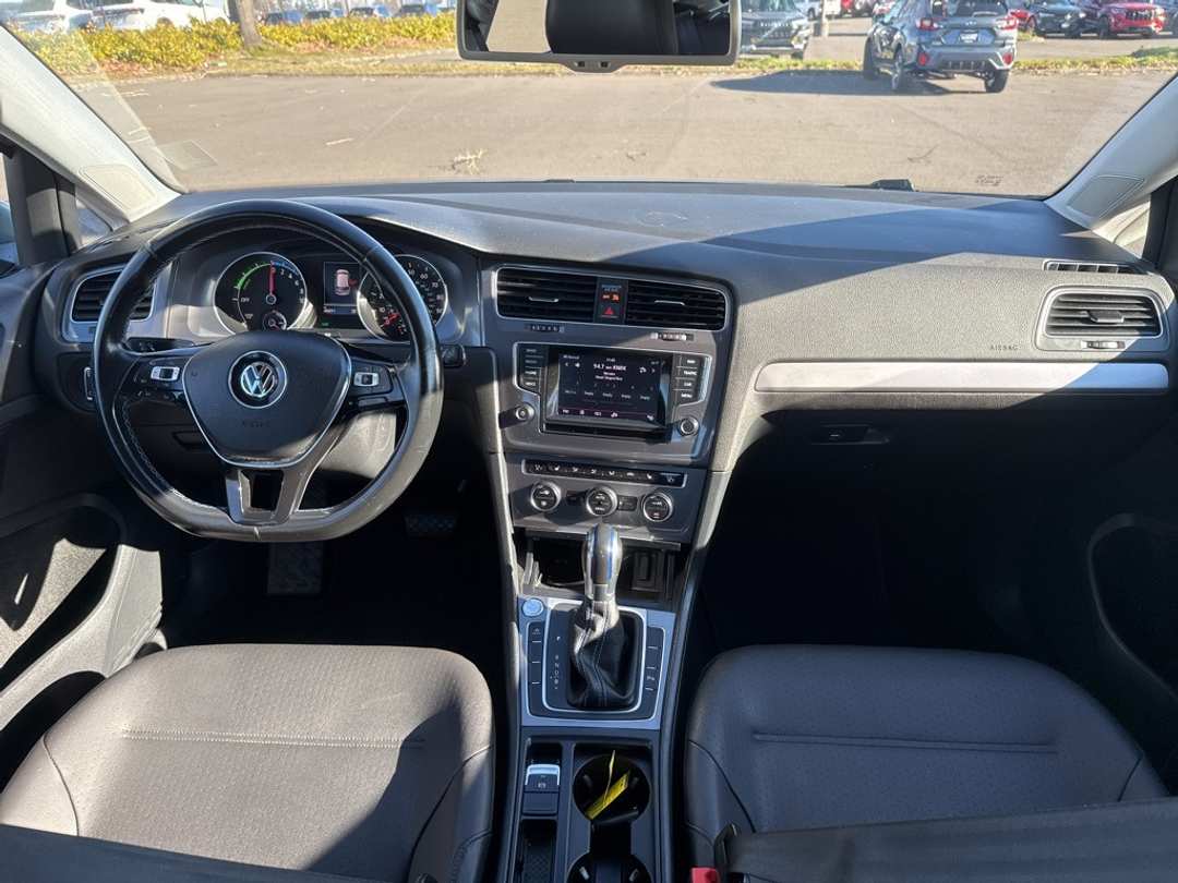 2015 Volkswagen E-Golf SEL Premium - Image 25