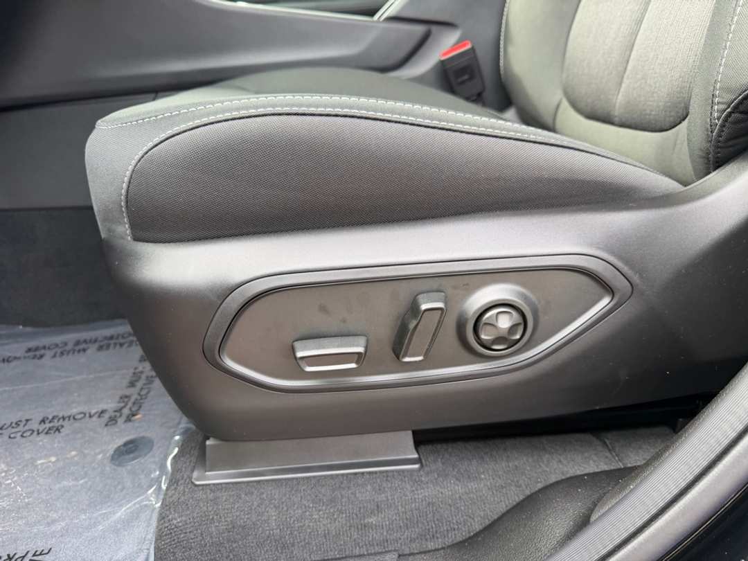 2025 Jeep Grand Cherokee Laredo X - Image 12