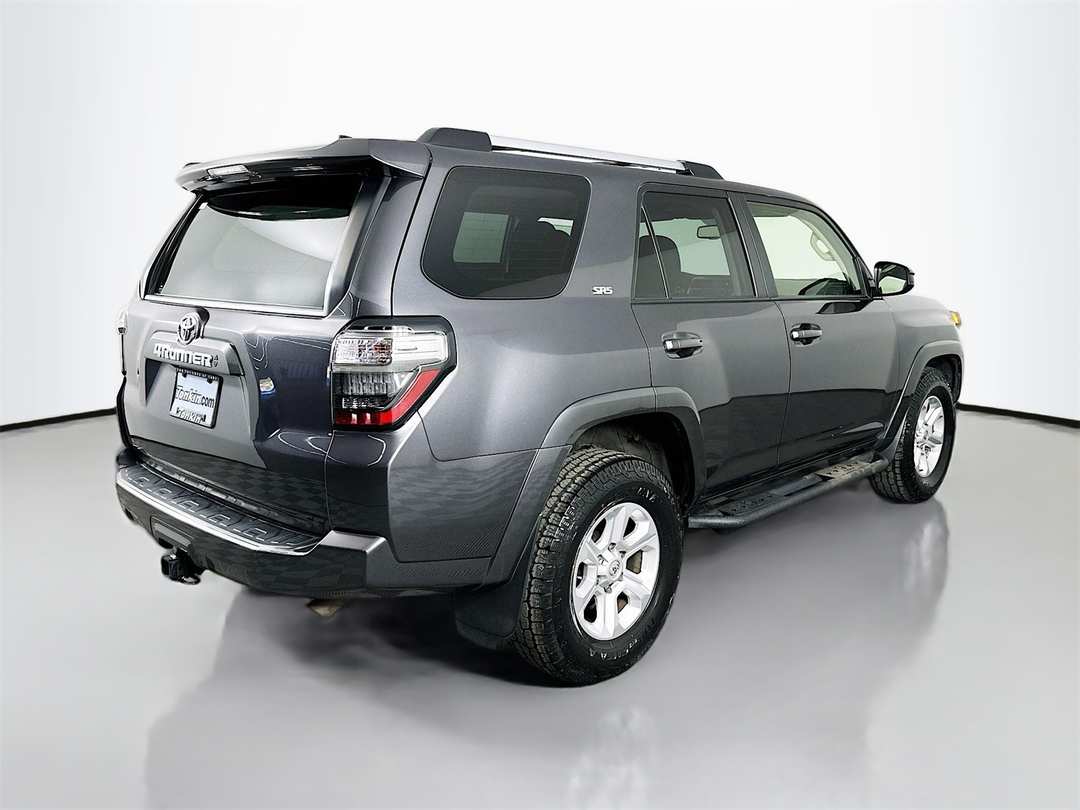 2022 Toyota 4Runner SR5 - Image 7