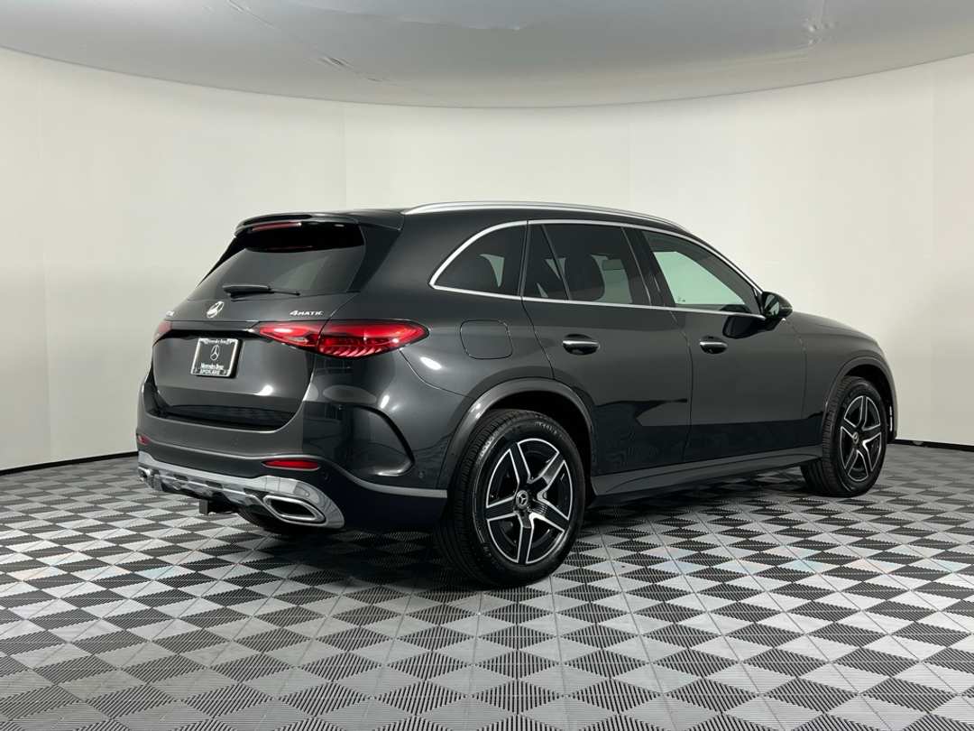 2025 Mercedes-Benz GLC GLC 300 - Image 9