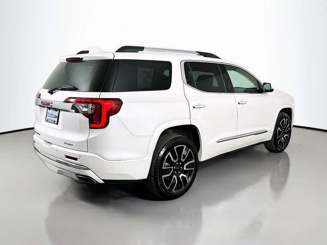 2021 GMC Acadia Denali - Image 8