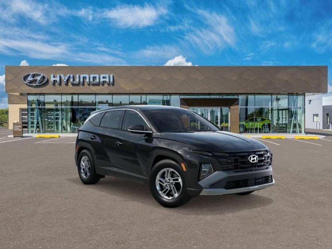 2026 Hyundai Tucson SE - Image 2