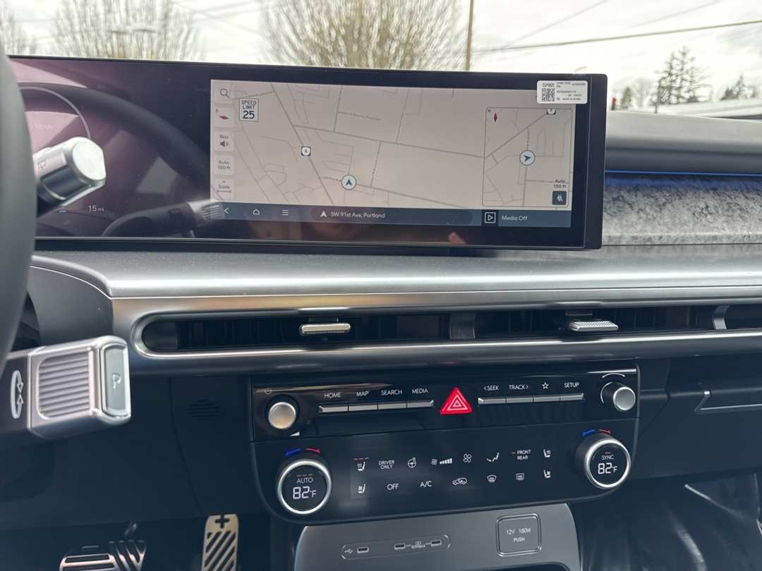 2026 Hyundai Ioniq 9 Performance Calligraphy - Image 25