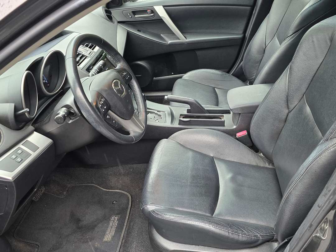 2013 MAZDA Mazda3 i Grand Touring - Image 3