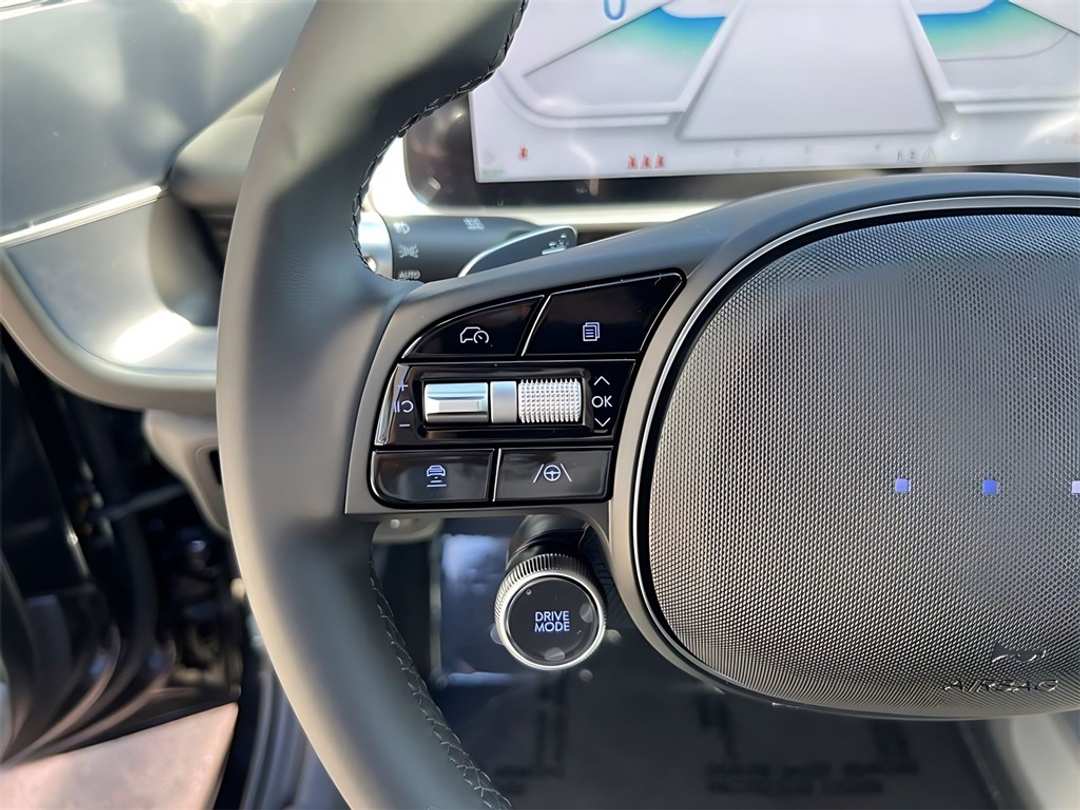 2025 Hyundai Ioniq 6 SEL - Image 14