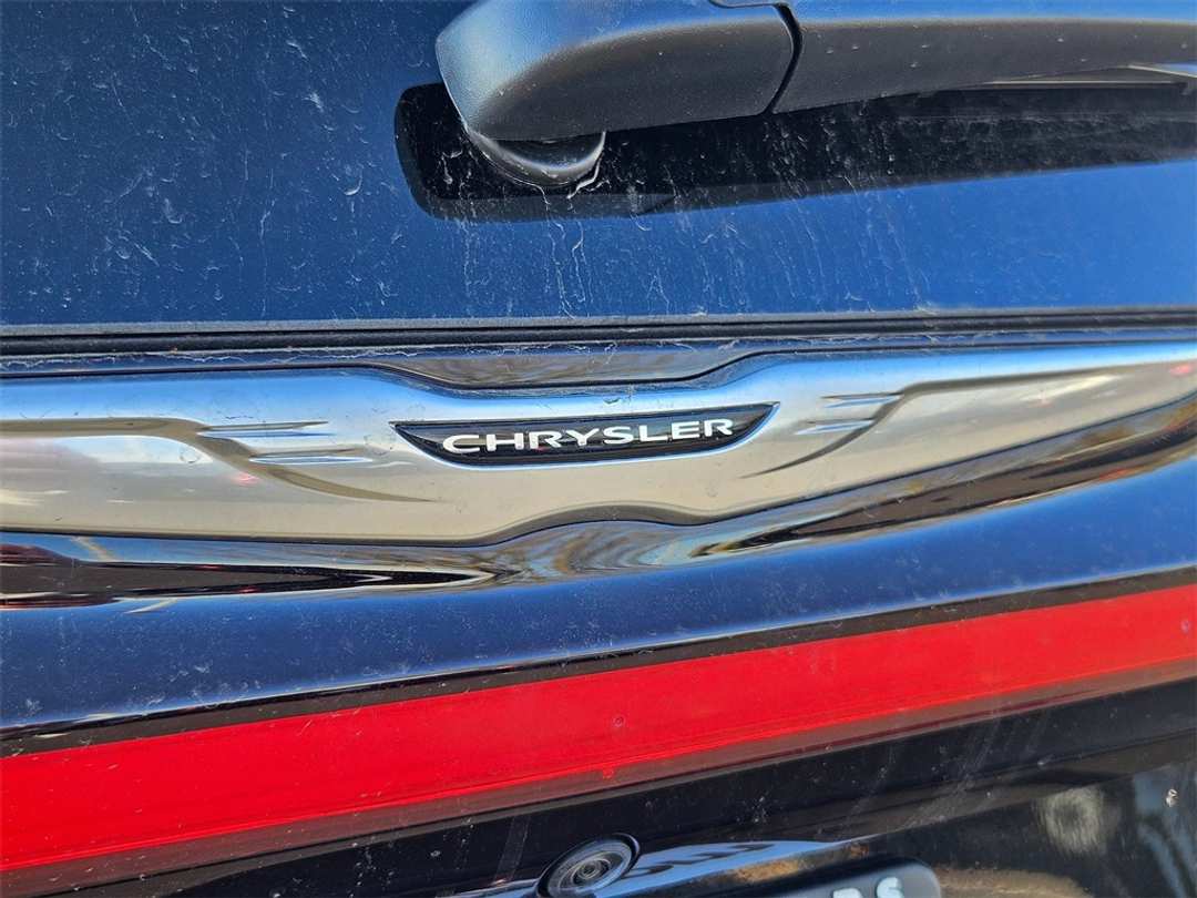 2026 Chrysler Pacifica Pinnacle - Image 35