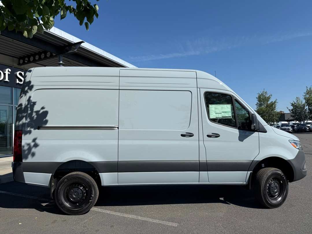 2025 Mercedes-Benz Sprinter 2500 Cargo 144 WB - Image 5