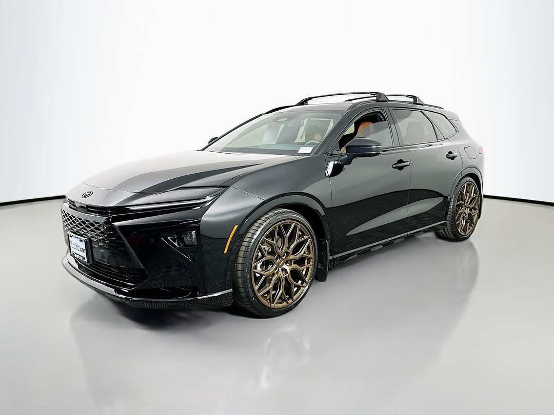 2026 Toyota Crown Signia Limited - Image 3