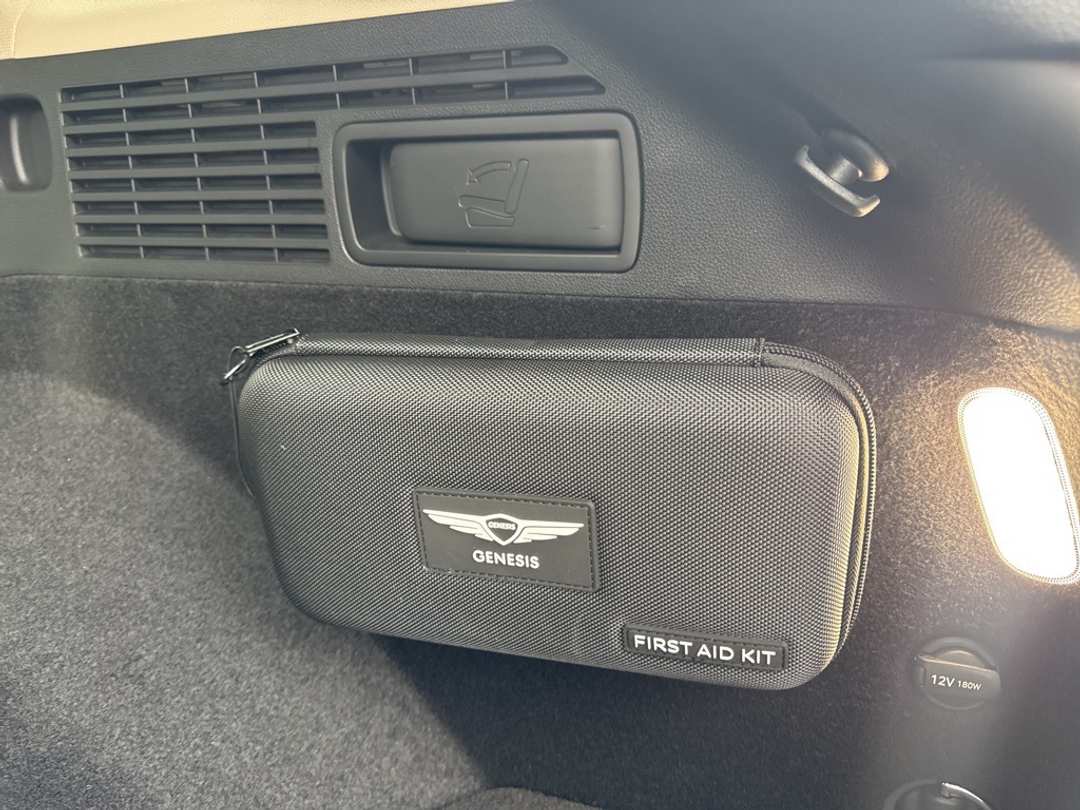 2026 Genesis Gv70 2.5T Advanced - Image 13