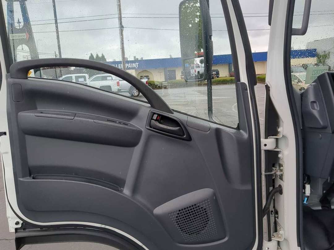 2024 Chevrolet 5500 Hd Lcf Dry Box - Image 17