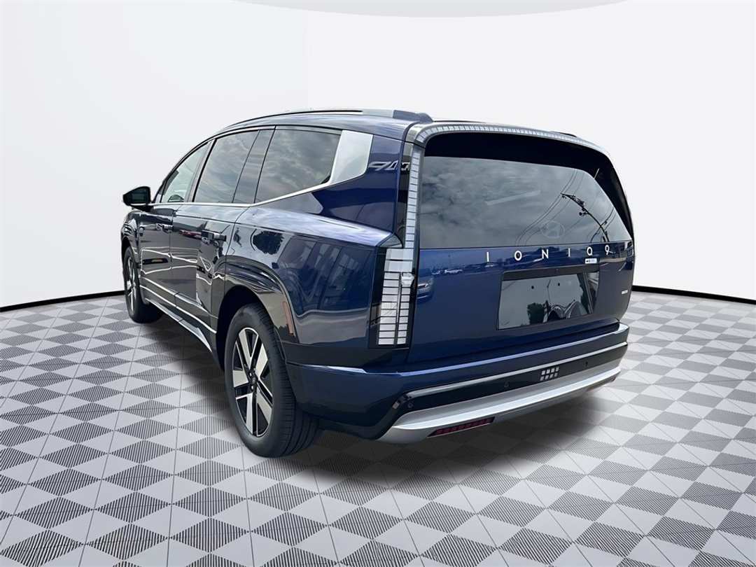 2026 Hyundai Ioniq 9 SEL - Image 8