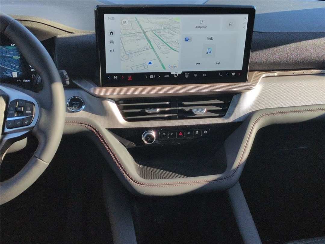 2026 Ford Explorer Active - Image 18