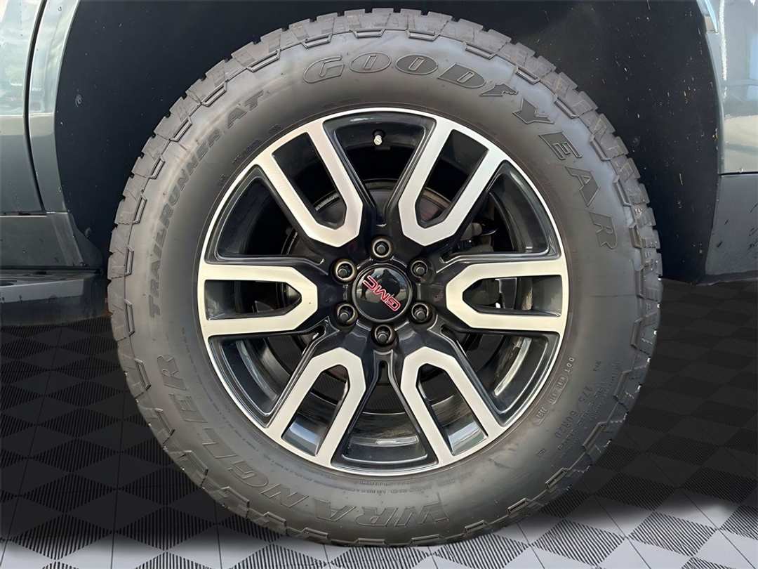2021 GMC Yukon AT4 - Image 25