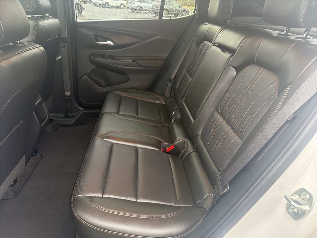 2025 Buick Envista Avenir - Image 17