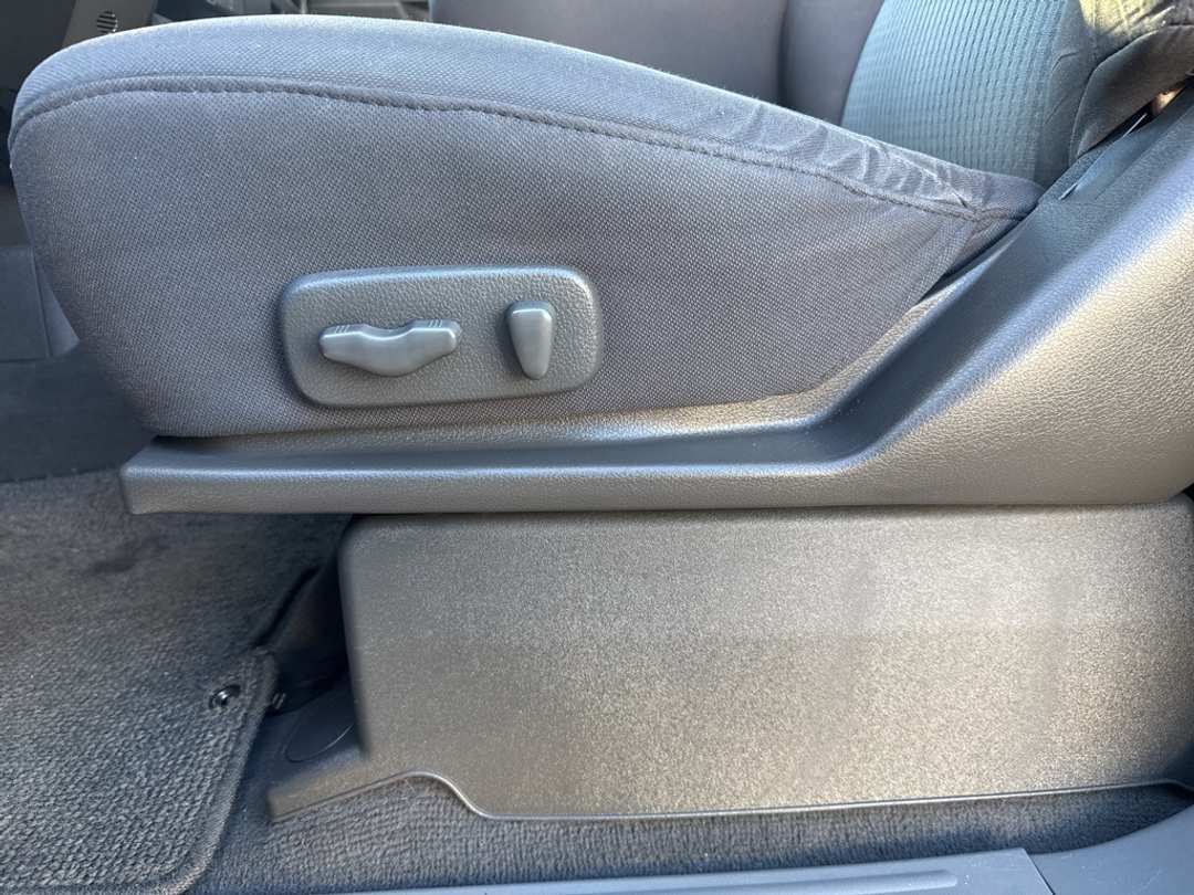 2007 Nissan Titan SE - Image 14