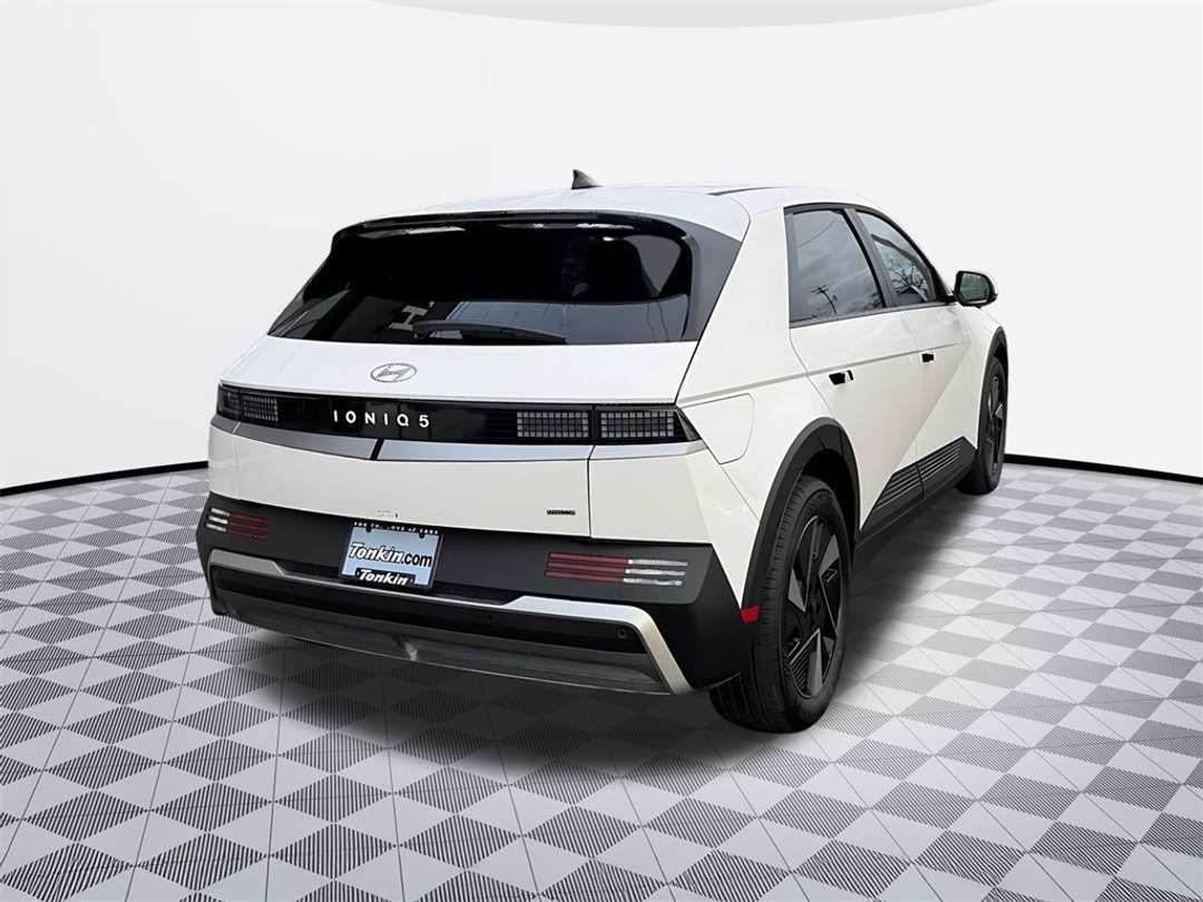 2026 Hyundai Ioniq 5 SEL - Image 7