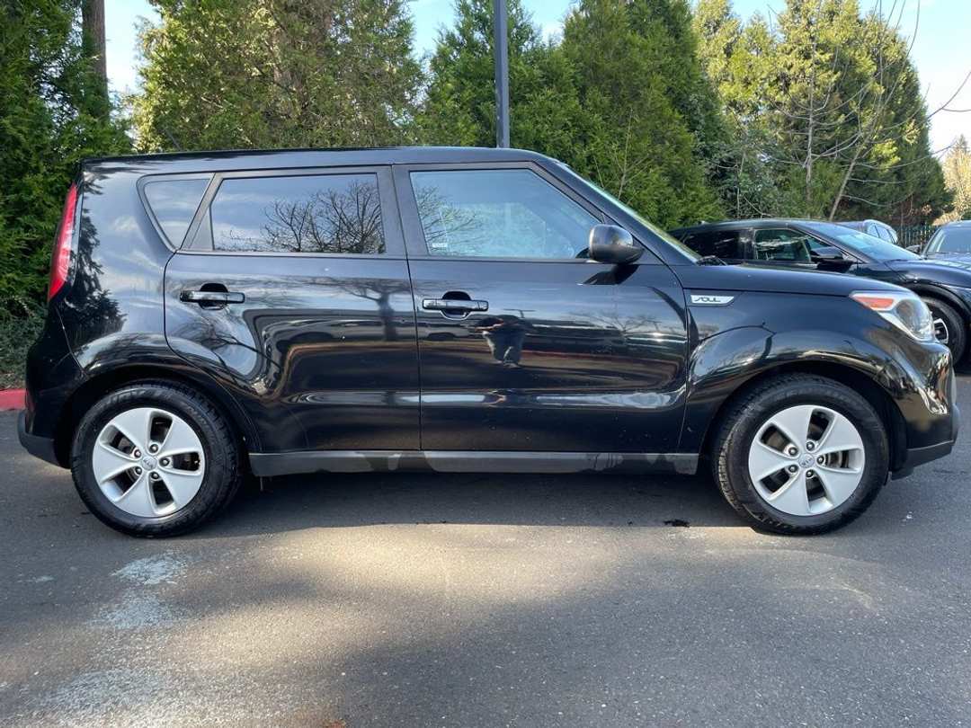 2016 Kia Soul Base - Image 2