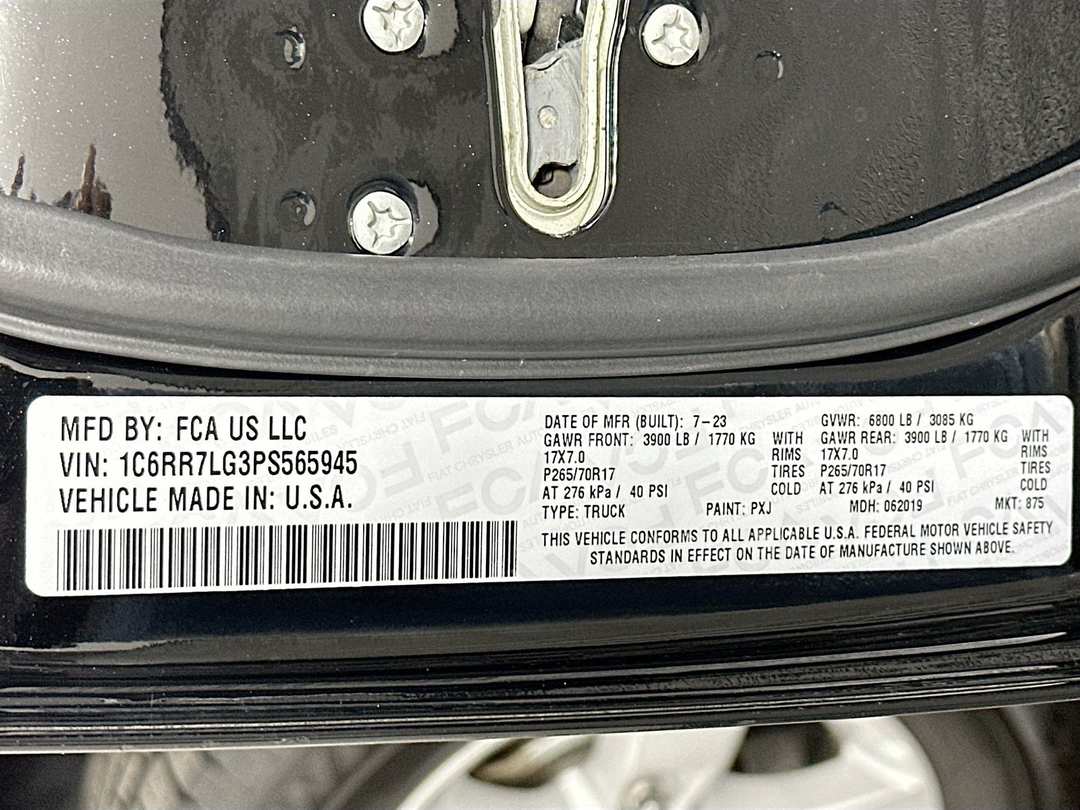 2023 Ram 1500 Classic SLT - Image 32