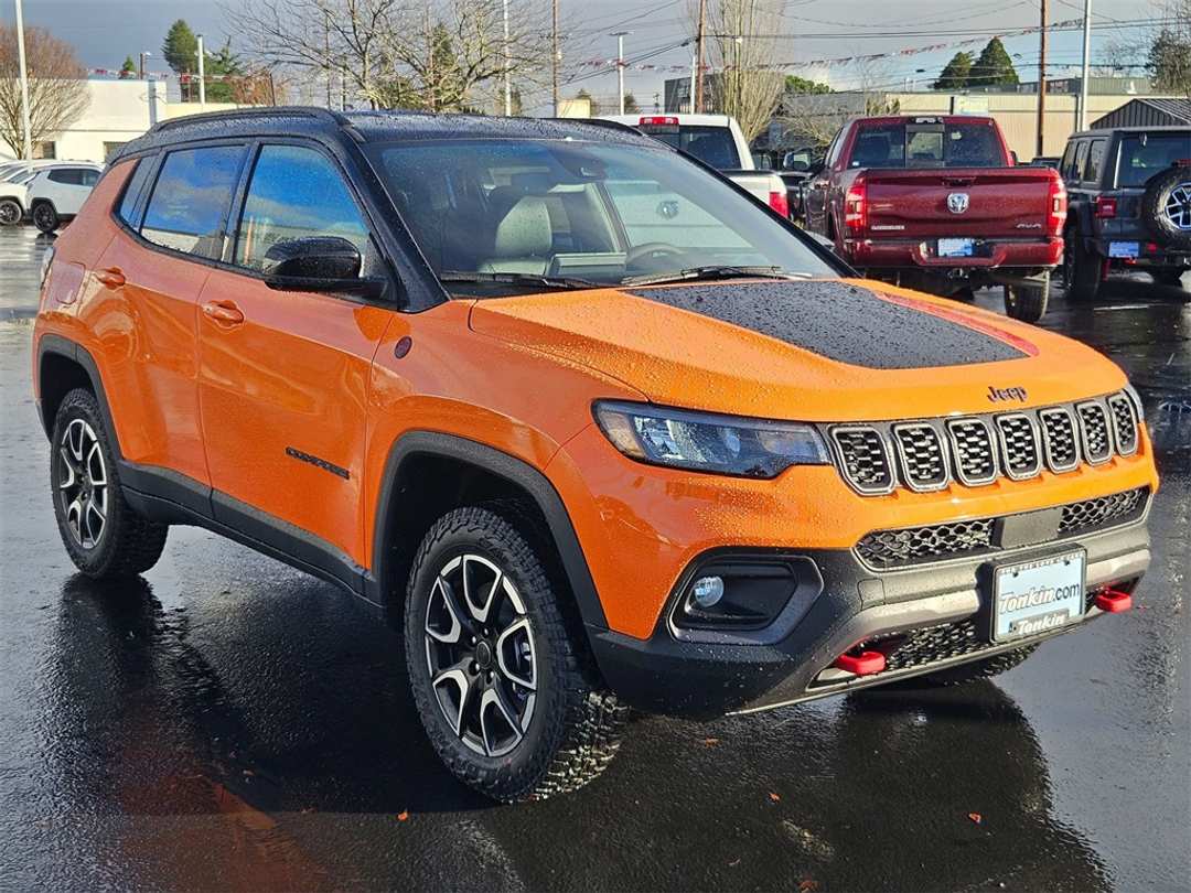 2026 Jeep Compass Trailhawk - Image 8