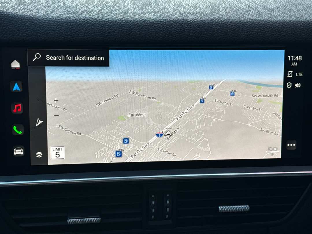 2023 Porsche Cayenne Platinum Edition - Image 18