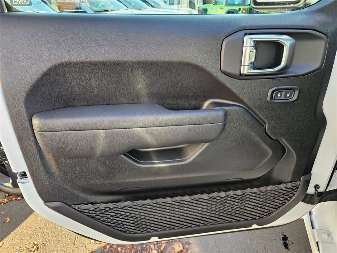 2026 Jeep Wrangler Sport - Image 10