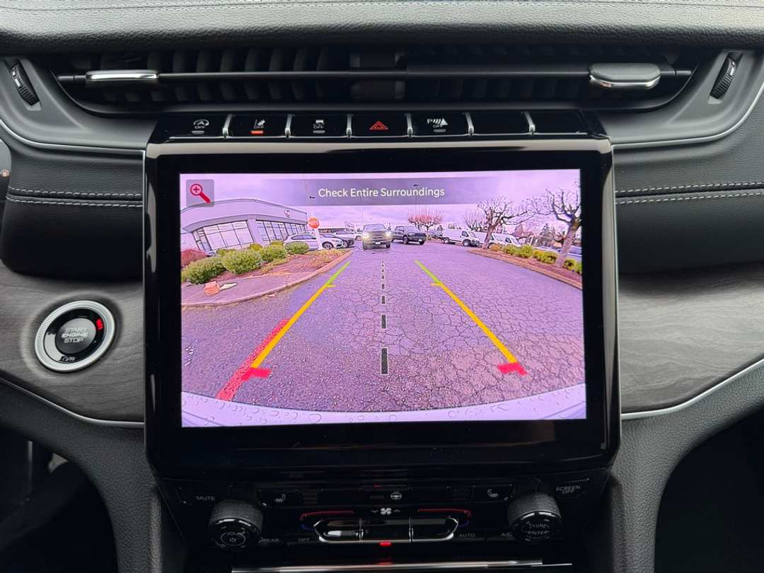 2025 Jeep Grand Cherokee Limited - Image 23