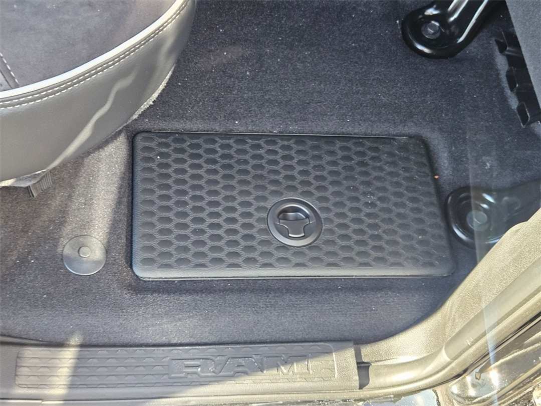 2026 Ram 3500 Laramie - Image 37