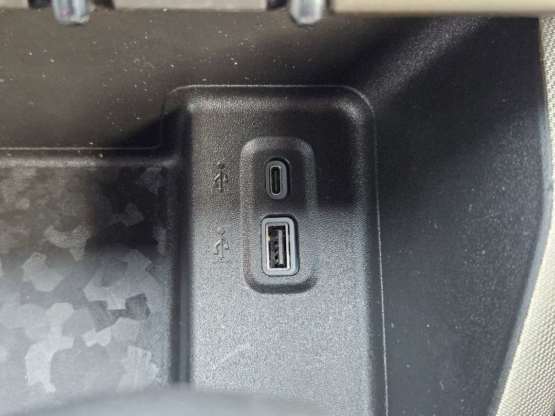 2024 Chevrolet Colorado Work - Image 24