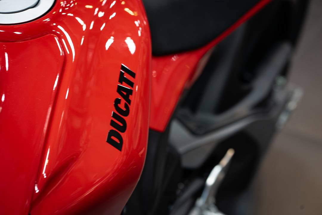 2025 Ducati Panigale V4 - Image 2