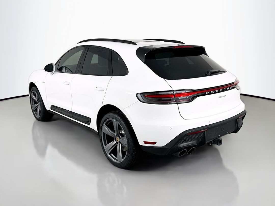 2023 Porsche Macan - Image 3
