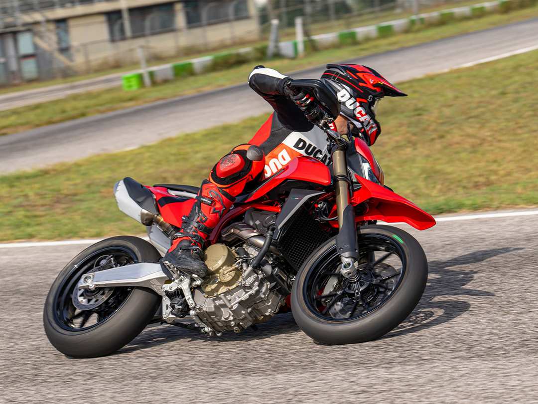2025 Ducati Hypermotard 698 Mono - Image 14