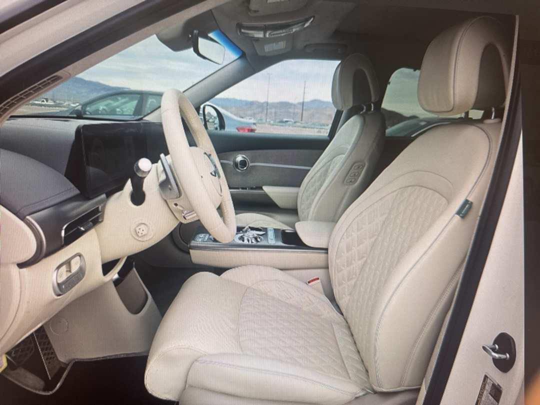 2025 Genesis Gv60 Performance - Image 5