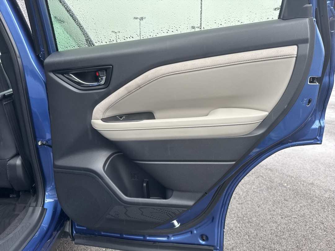 2026 Subaru Forester Limited - Image 24