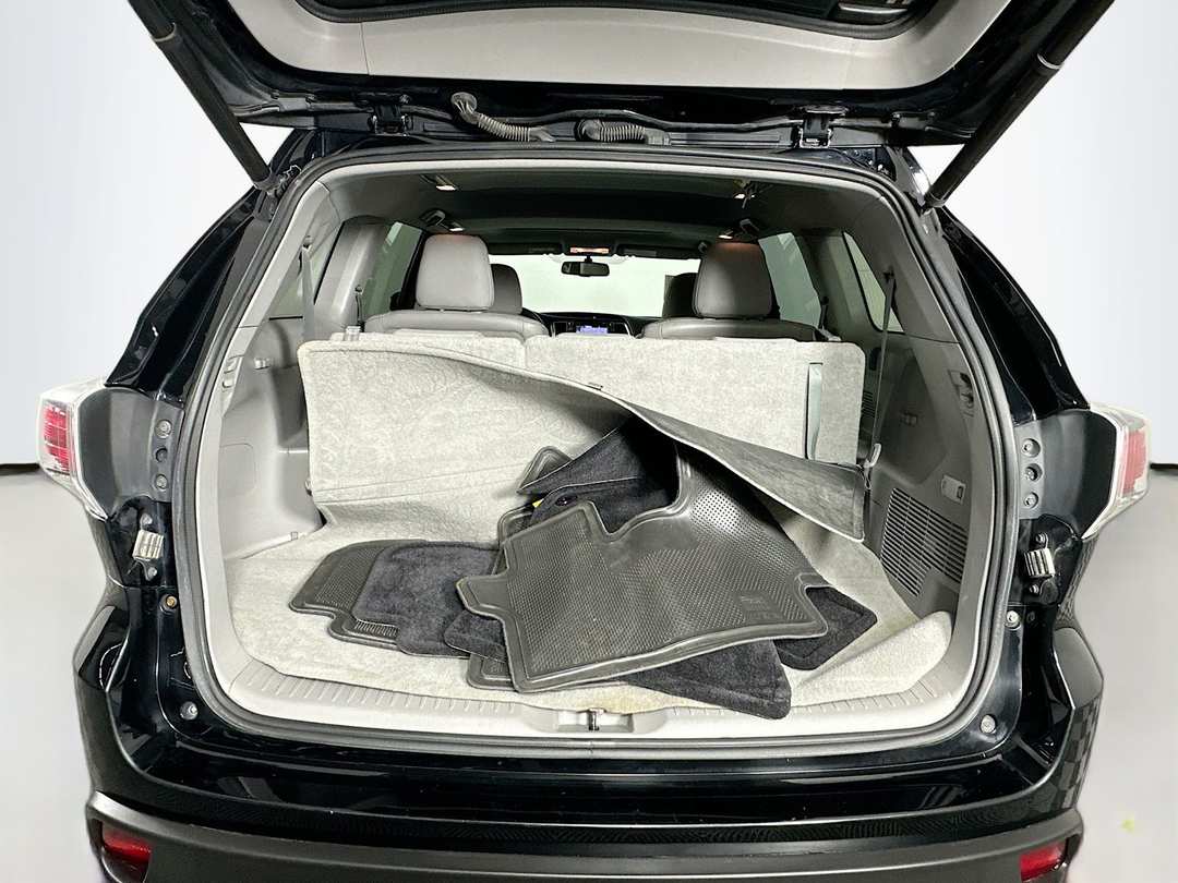 2015 Toyota Highlander XLE V6 - Image 28