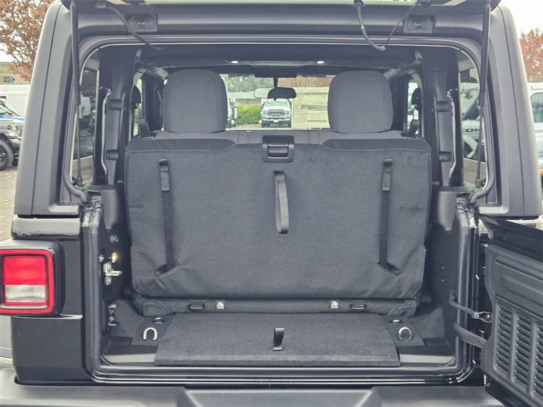 2026 Jeep Wrangler Sport - Image 28