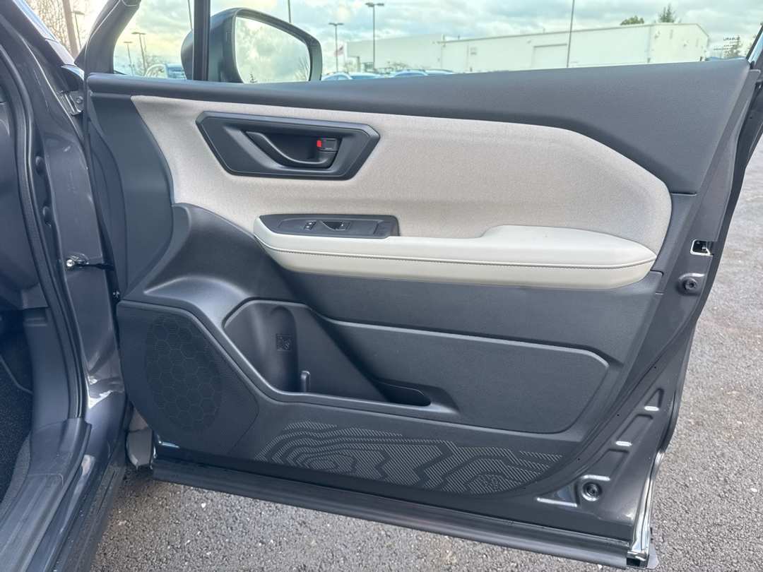 2026 Subaru Forester Base - Image 24