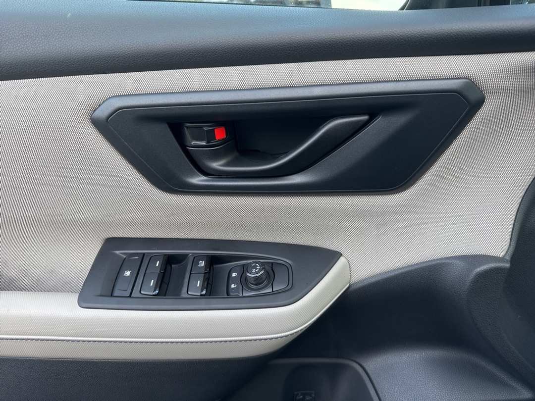 2026 Subaru Forester Base - Image 12