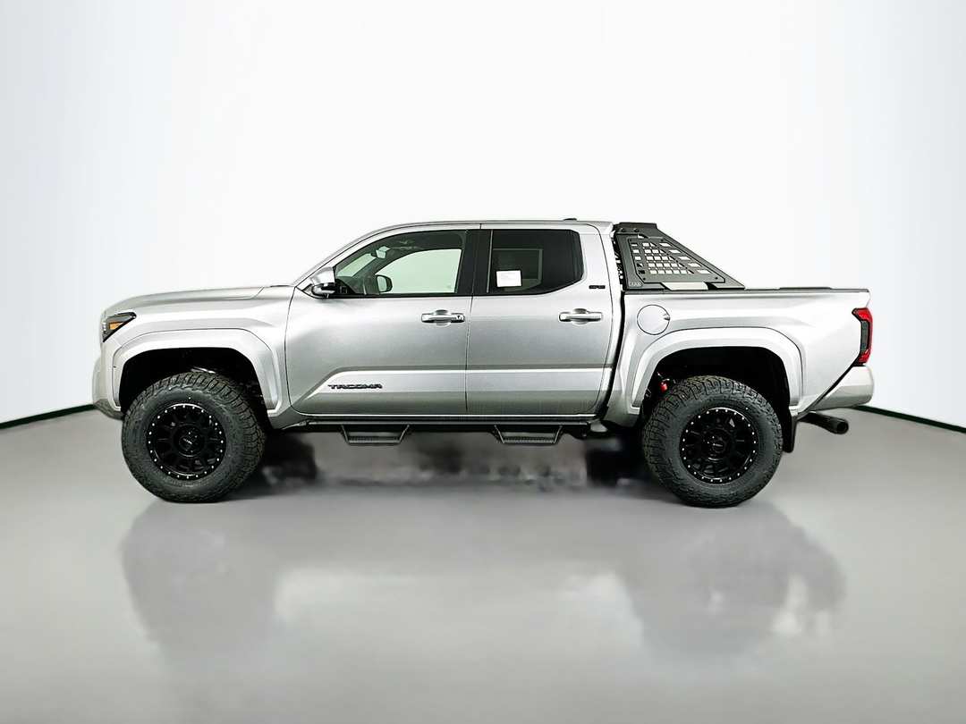 2025 Toyota Tacoma SR5 - Image 4