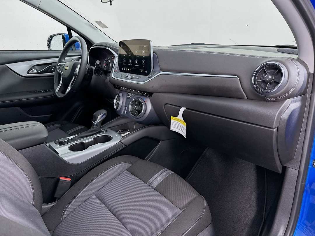2025 Chevrolet Blazer LT - Image 30