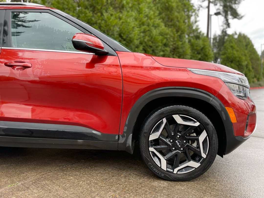 2024 Kia Seltos SX - Image 2