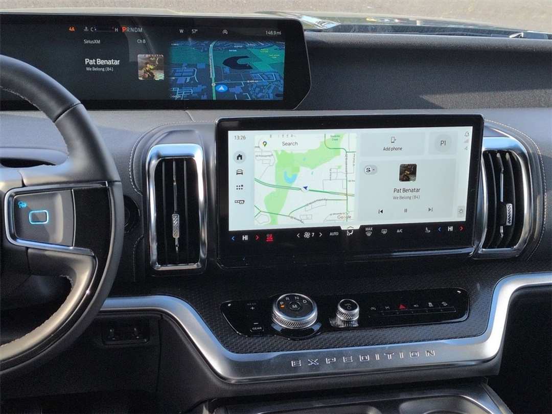 2025 Ford Expedition Platinum - Image 18