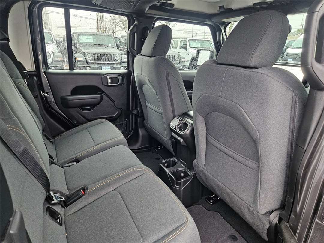 2026 Jeep Gladiator Sport - Image 33