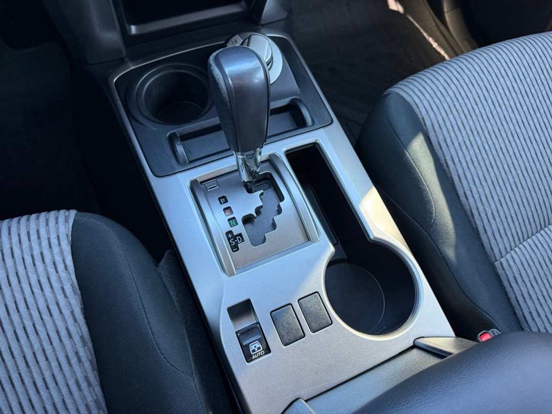 2017 Toyota 4Runner SR5 - Image 24